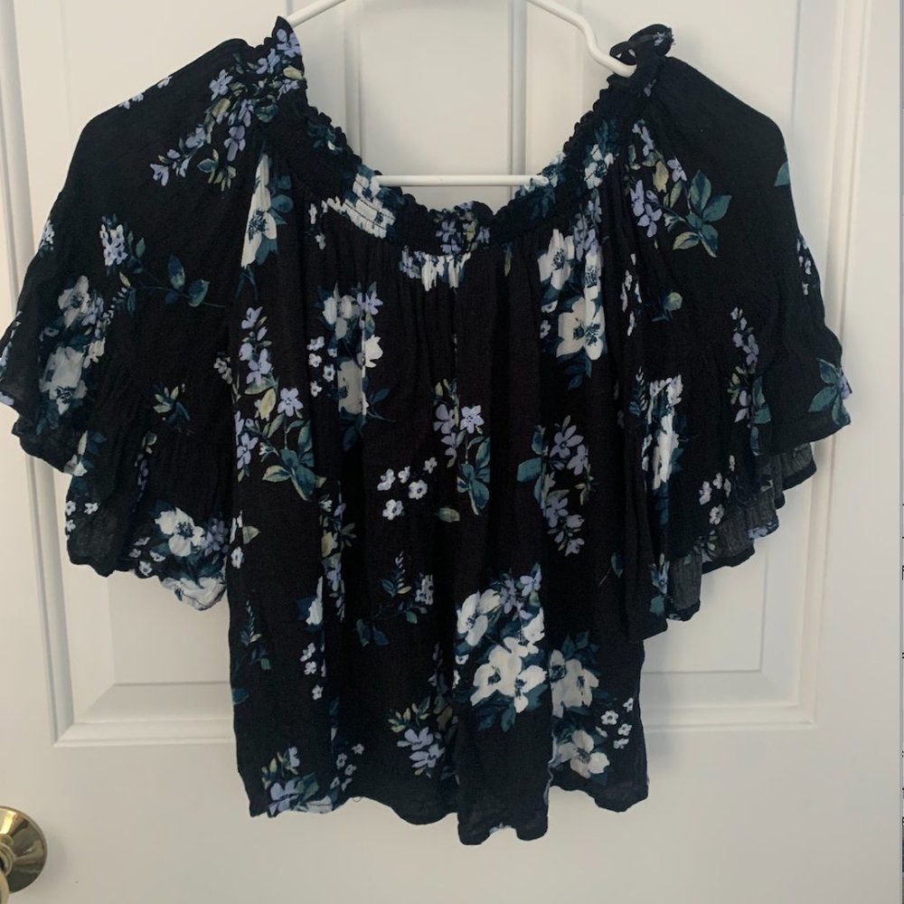 Off The Shoulder Floral Print Hollister Top